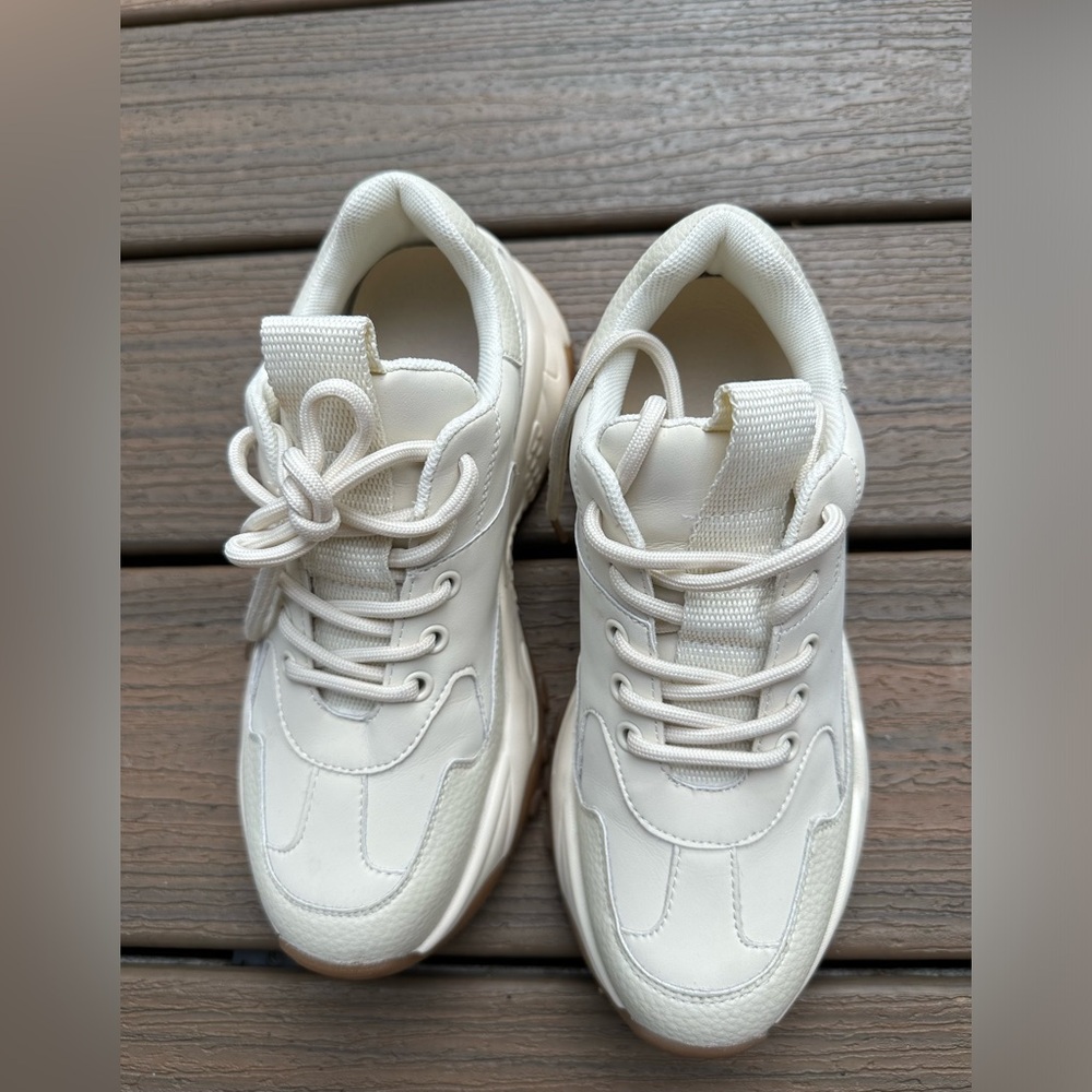 Women shoes size 5